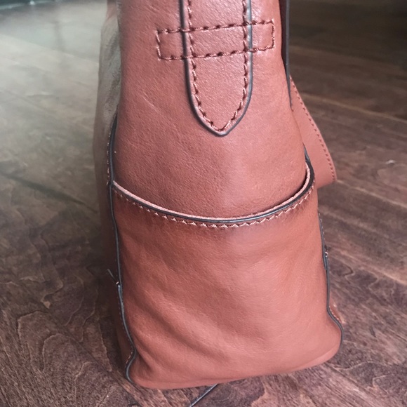 NWT Frye Leather Bag. Gorgeous! $348 Retail - Picture 3 of 8